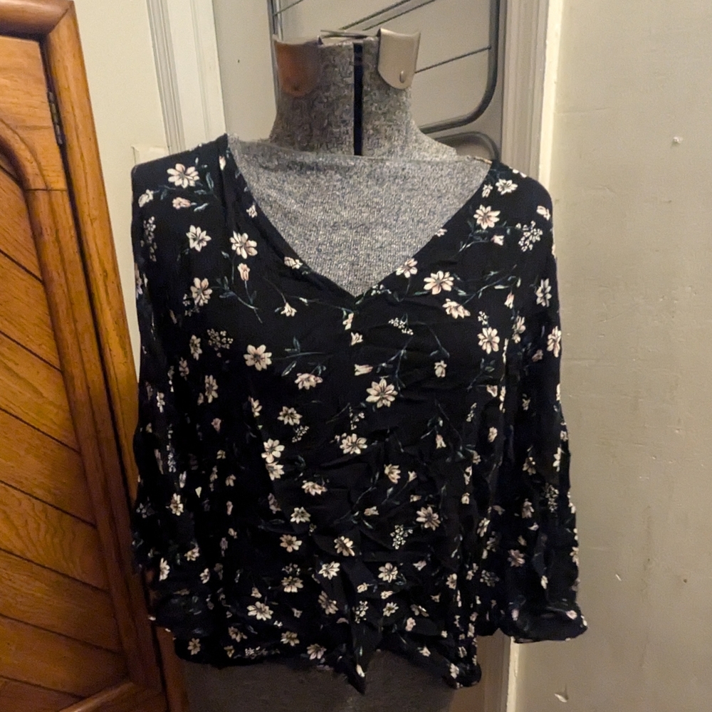 Black floral top Amaryllis XL